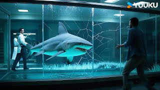 The shark broke through the glass and flooded the laboratory  Land Shark  YOUKU MONSTER MOVIE [upl. by Aloivaf]