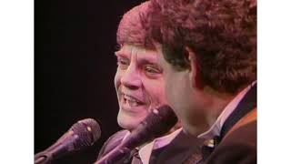 The Everly Brothers  Walk Right Back Live [upl. by Robbie727]